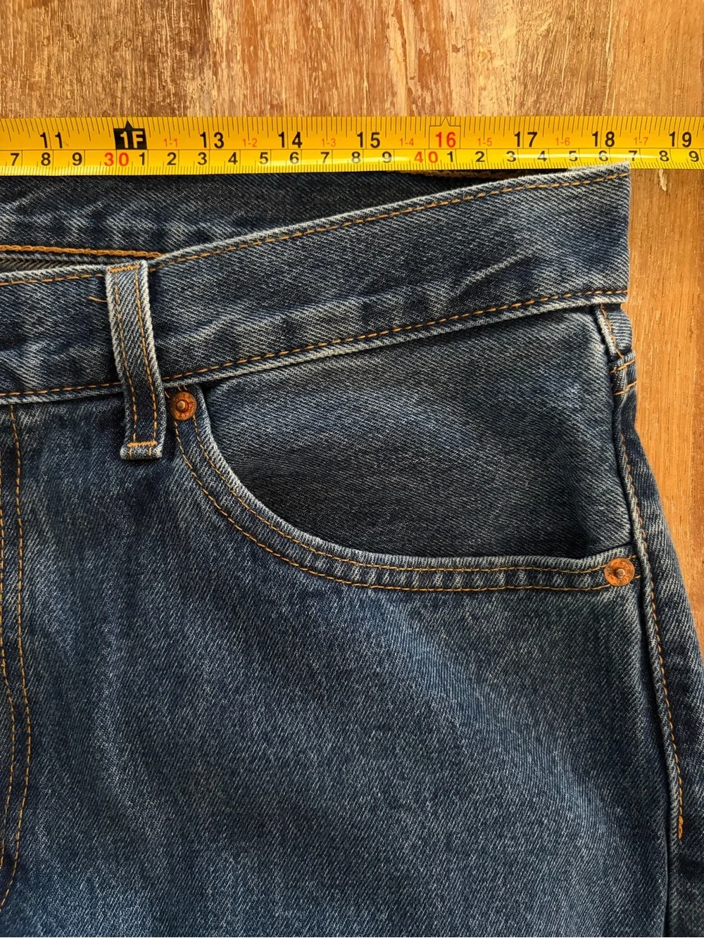 Levi’s 505 Regular Fit Straight Leg Jeans Men’s 36x30 Medium Wash Classic Denim